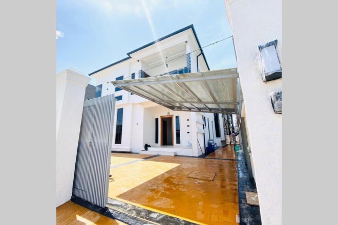 VERY LOVELY 5 BEDROOM FULLY DETACHED FOR SALE IN LEKKI