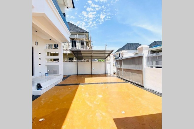 VERY LOVELY 5 BEDROOM FULLY DETACHED FOR SALE IN LEKKI