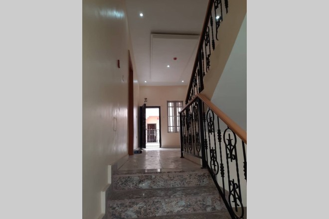 Newly built 5 bedroom contemporary duplex