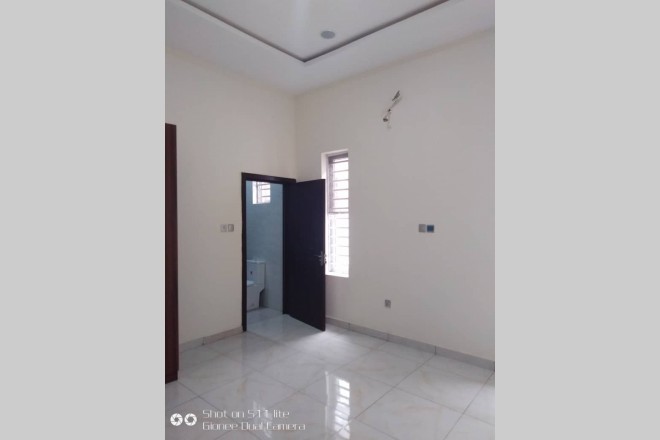 Tasteful 4 bedroom duplex