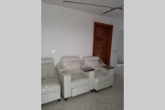 Luxurious well furnished 5 bedroom duplex with bq