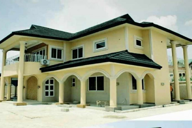 Tastefully finished 5 bedroom duplex
