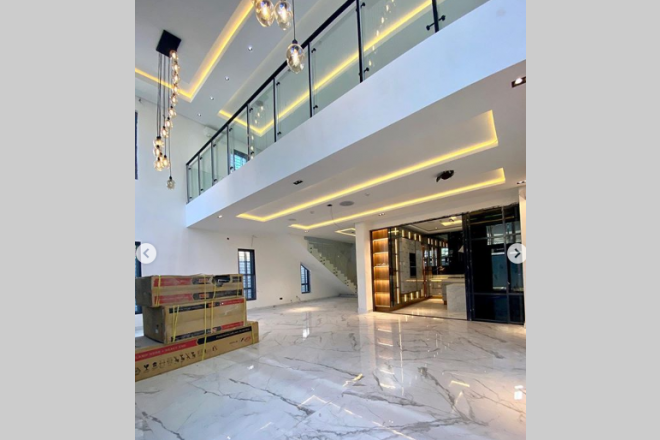 Massive 5 bedrooms Home