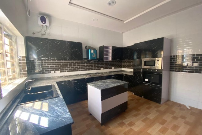 Brand new and tastefully finished 4 bedroom duplex