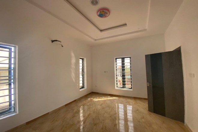 Brand new and tastefully finished 4 bedroom duplex