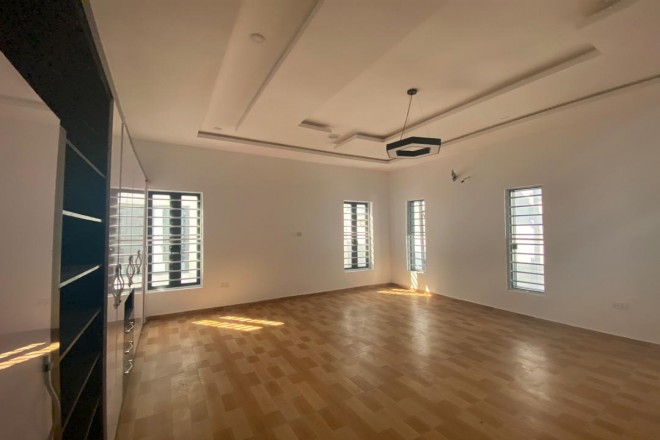 Brand new and tastefully finished 4 bedroom duplex