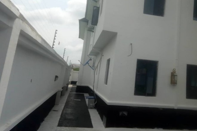 Beautifully built and Tastefully finished 5 bedroom duplex